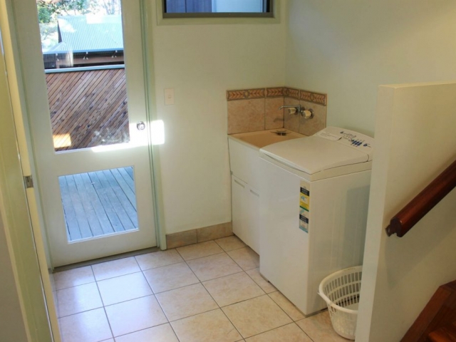 Laundry - Pats Retreat Beach House Accommodation, Stradbroke